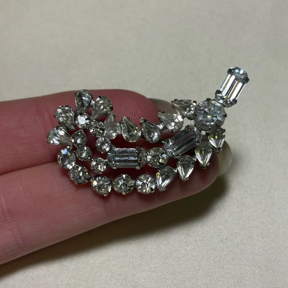 Vintage Mid Century Modern Fancy High End Rhinestone Feather Brooch